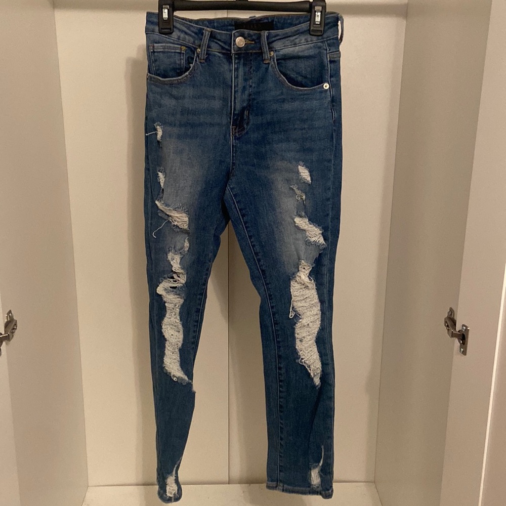Women’s Risen Ripped High rise jeans, size 27/5